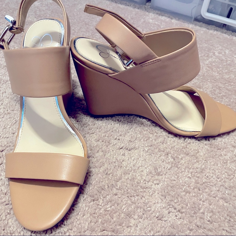 Jessica Simpson beige wedges size 7.5